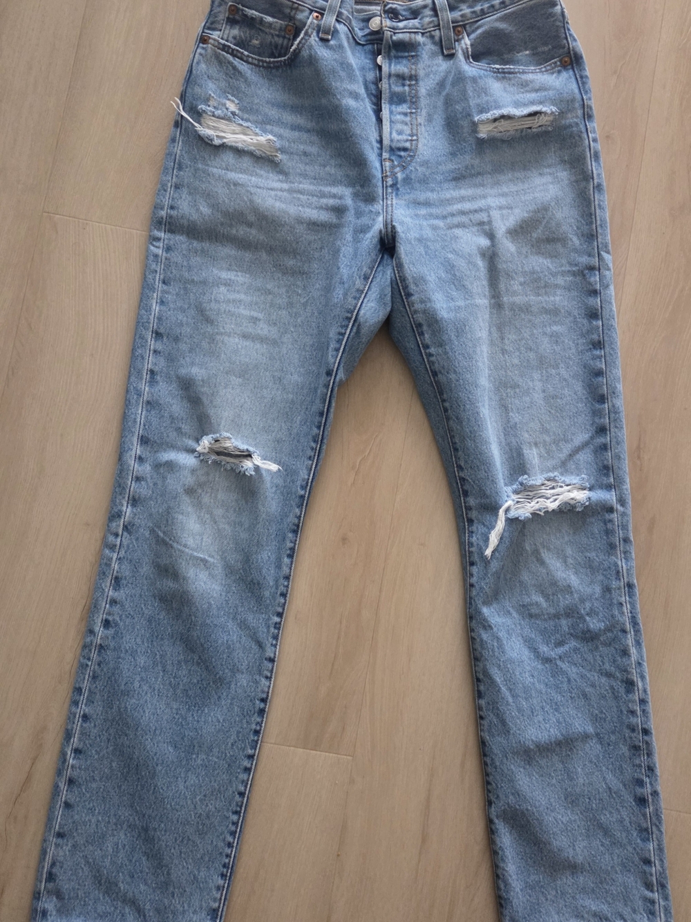 Levi’s 501 Original Fit Jeans W29 L32 High Rise Light Wash Distressed